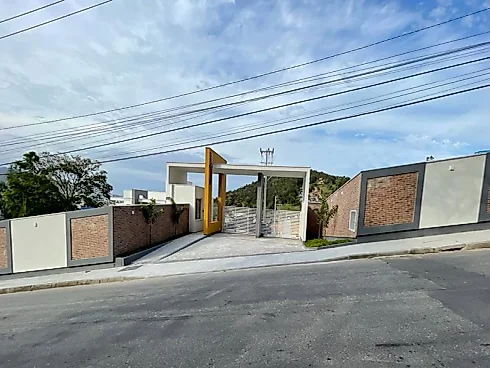 Fundos, Biguaçu