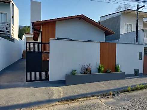 Casa 3 Quartos com 1 Suíte e Piscina - Serraria - Casa em Serraria, São José - Foto 1