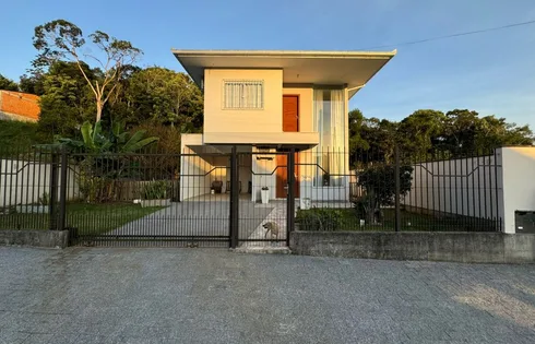 Casa com 3 quartos em Praia João Rosa, Biguaçu