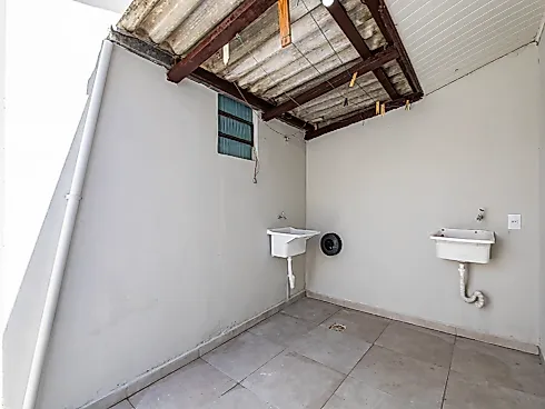 Kitnet Semimobiliado - 20m², Capão Raso - Foto 22