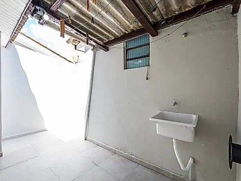 Kitnet Semimobiliado - 20m², Capão Raso - Foto 25