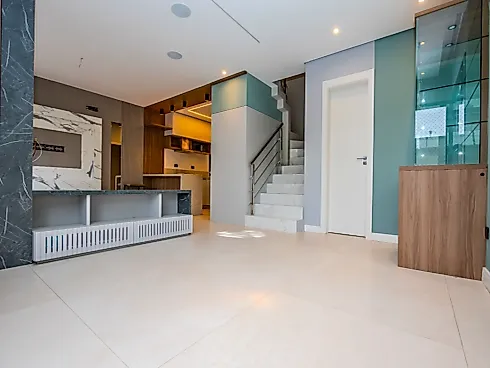 Sobrado com 3 Dormitórios à Venda, 140 m² por R$ 1.280.000,00 - Água Verde - Curitiba/PR - Sobrado geminado em Água Verde, Curitiba - Foto 1