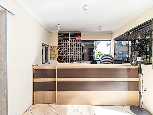 Apartamento para Locação, 3 Quartos no Uberaba, Curitiba, PR - Foto 47