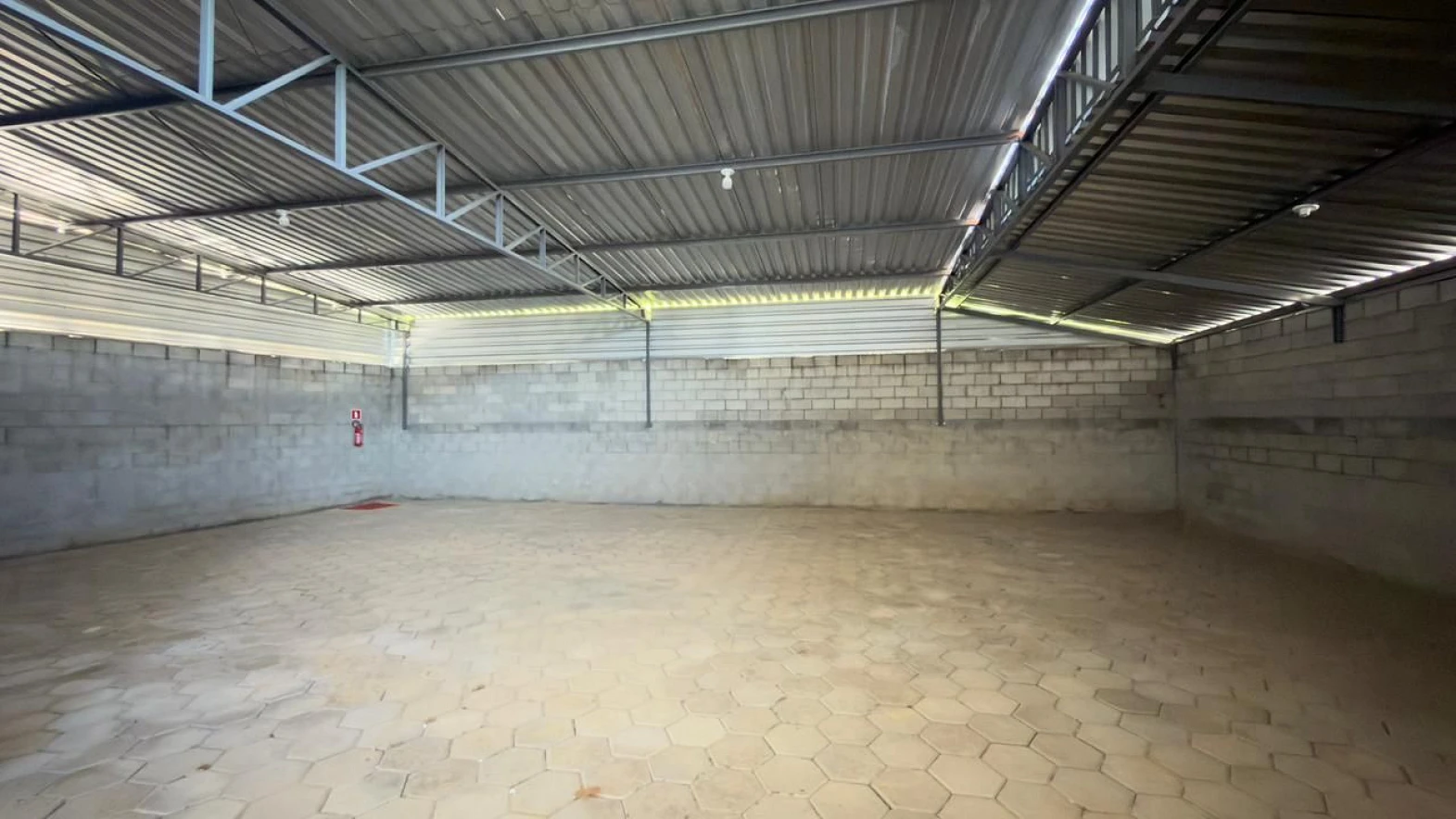 Galpão/depósito em Pinheirinho, Criciúma