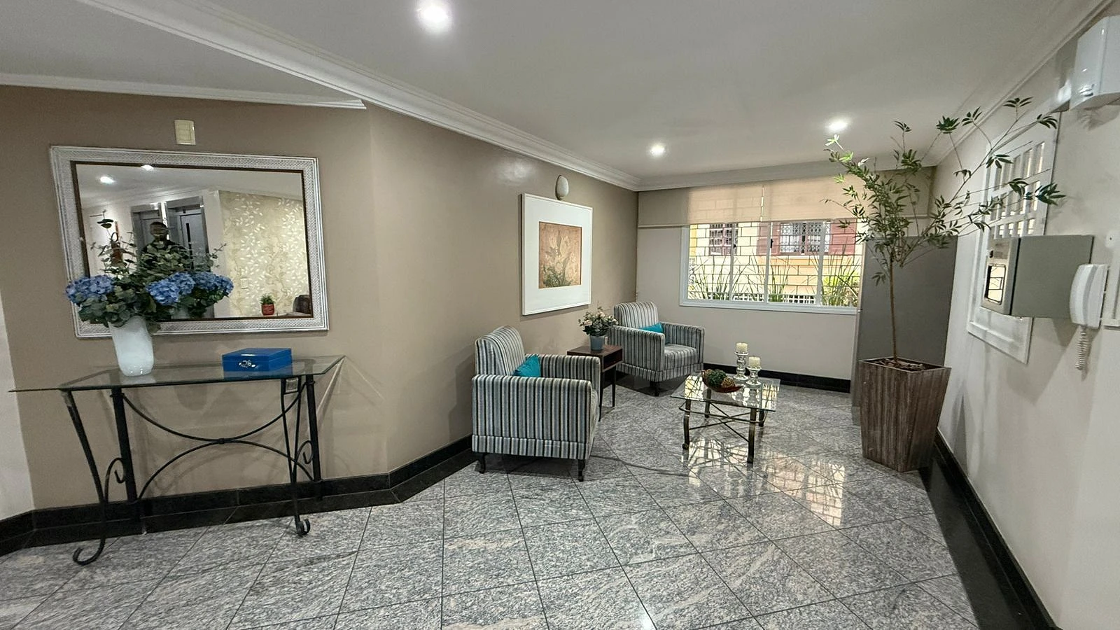 Apartamento em Comerciário, Criciúma