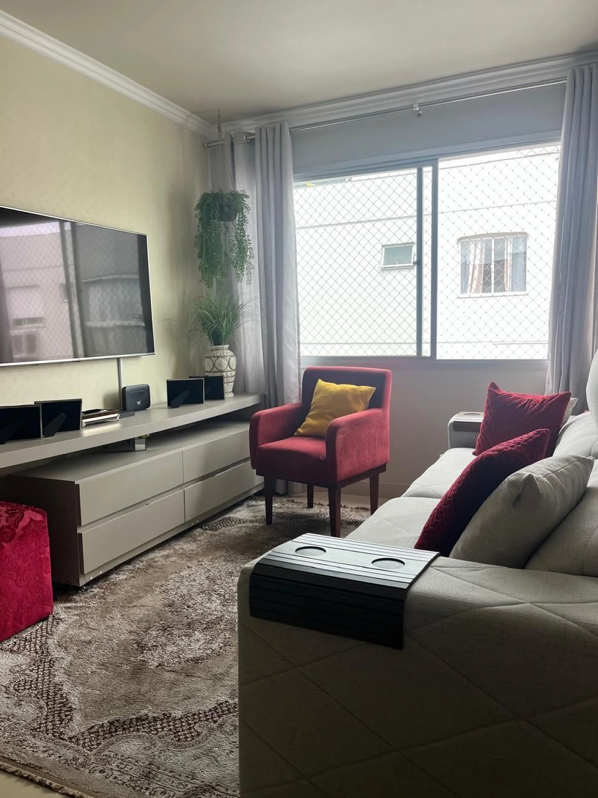 Apartamento em Comerciário, Criciúma