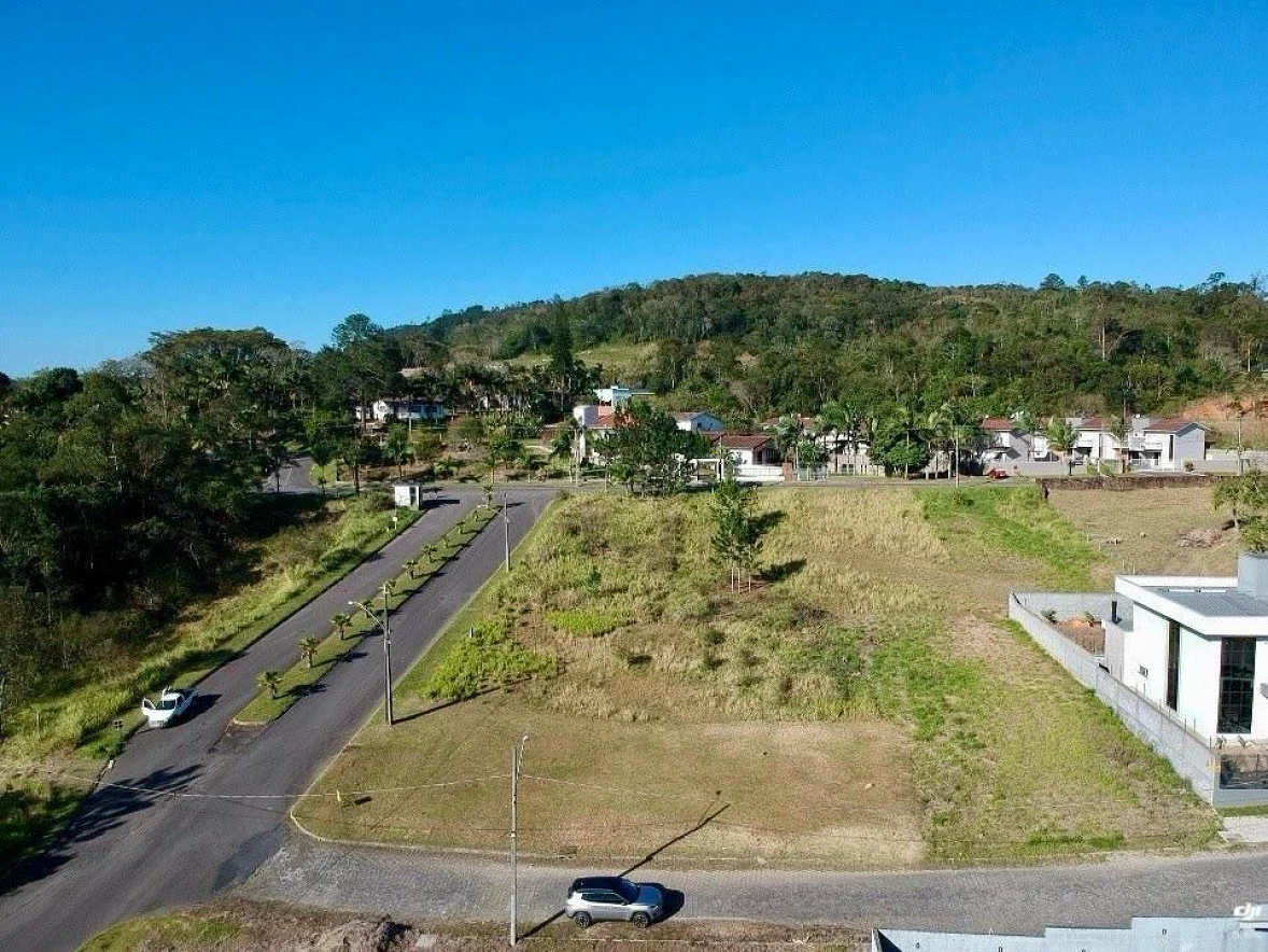 Terreno em Archimedes Naspolini, Criciúma