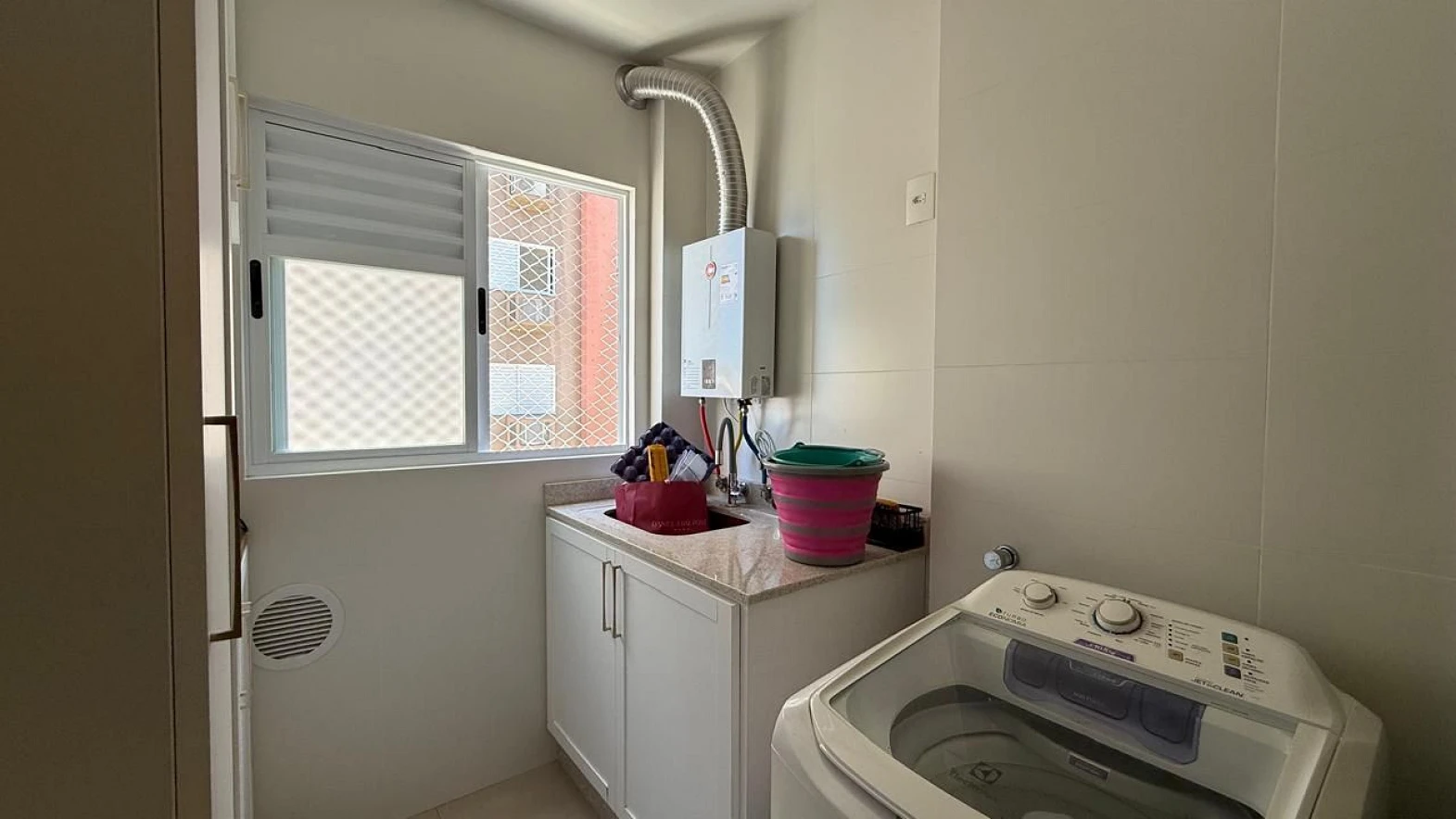 Apartamento em Comerciário, Criciúma