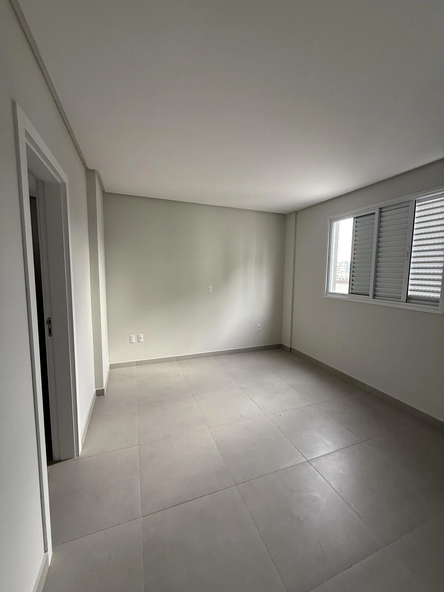 Apartamento em Comerciário, Criciúma