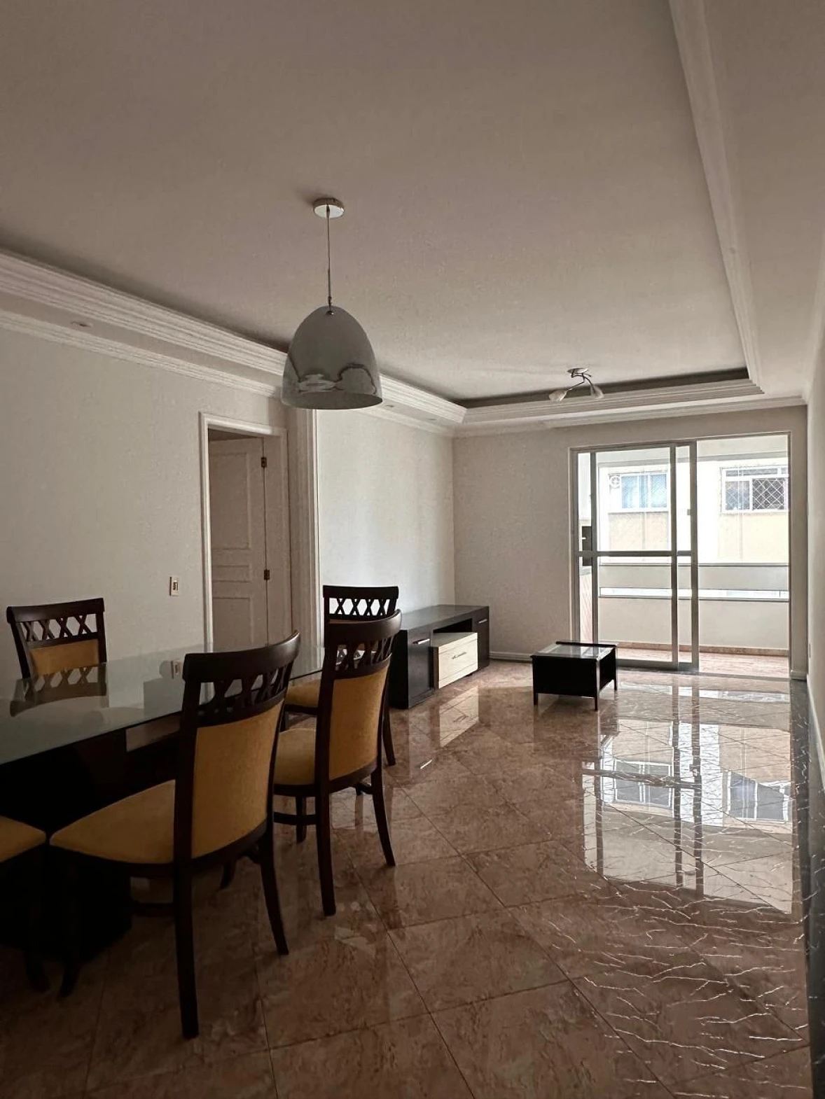 Apartamento em Comerciário, Criciúma