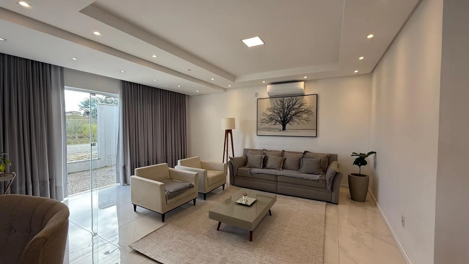 Casa em Primeira Linha, Criciúma