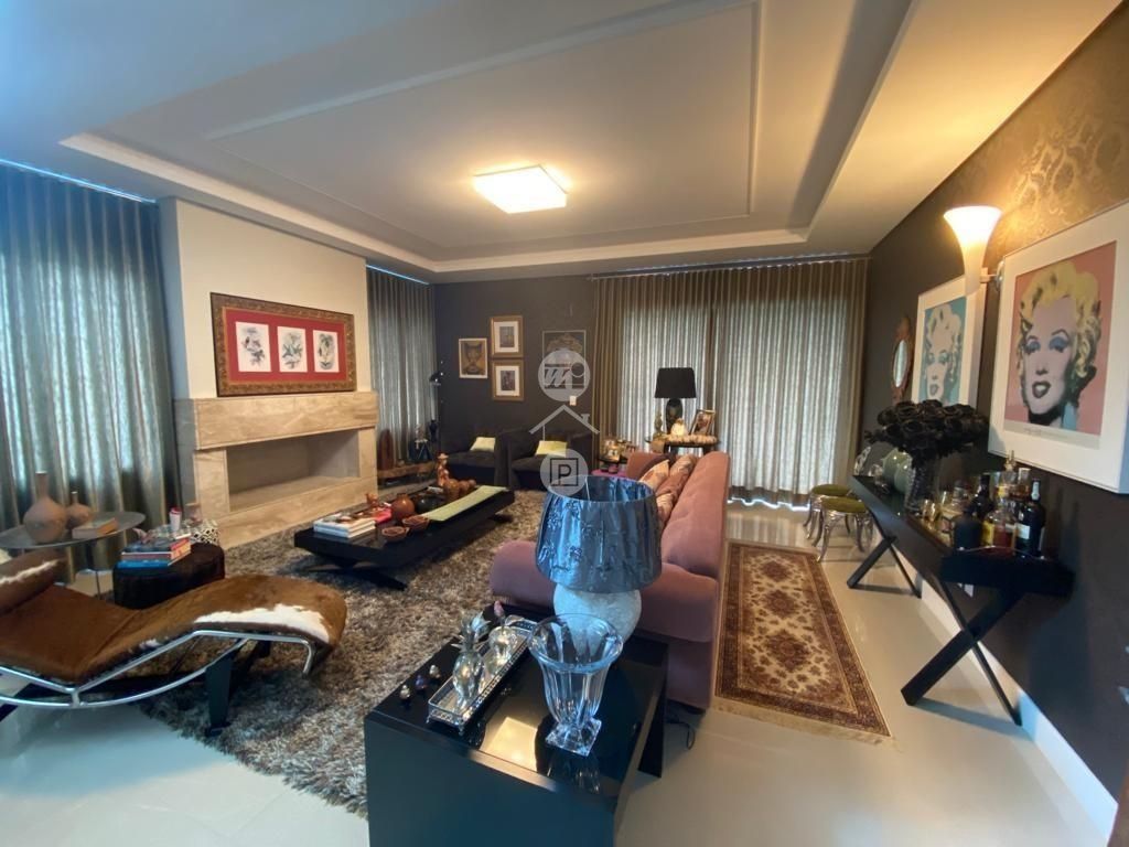 Casa em Pedra Branca, Palhoça. 4 quartos, 395m². Imagem 3 de 14