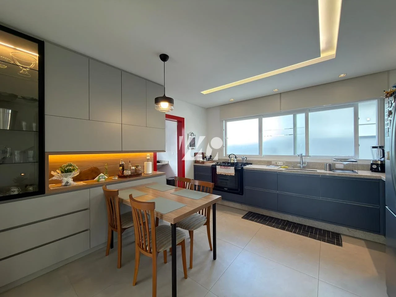 Casa em Pedra Branca, Palhoça. 4 quartos, 275m². Imagem 2 de 17