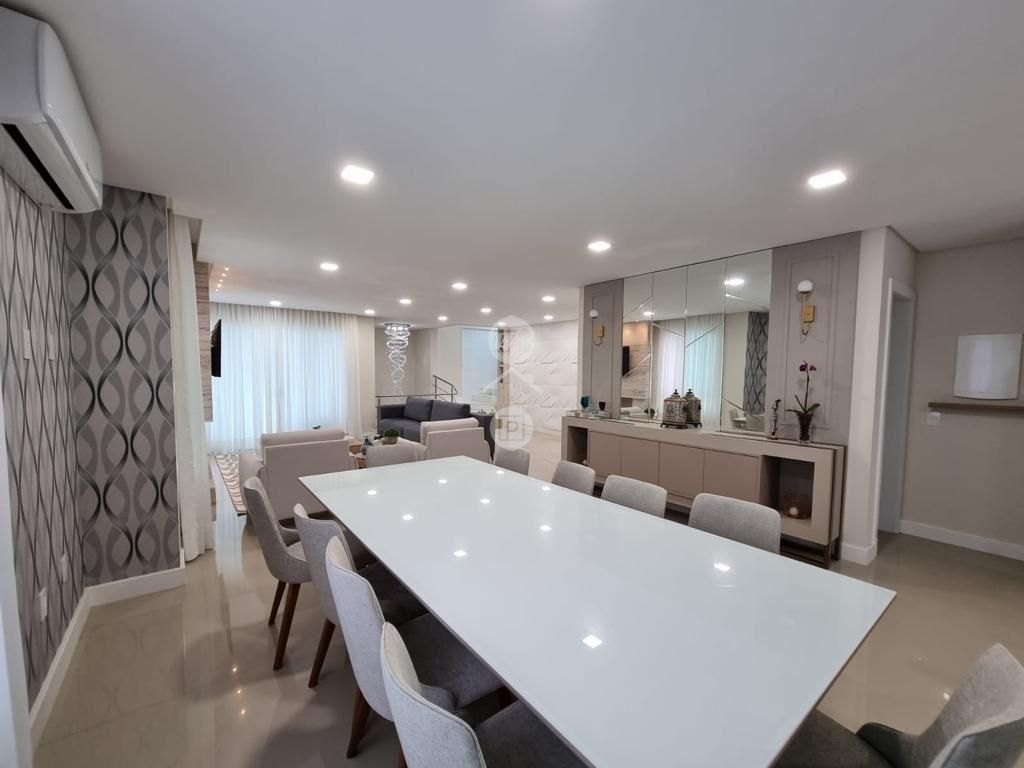 Casa em Pedra Branca, Palhoça. 4 quartos, 460m². Imagem 2 de 16