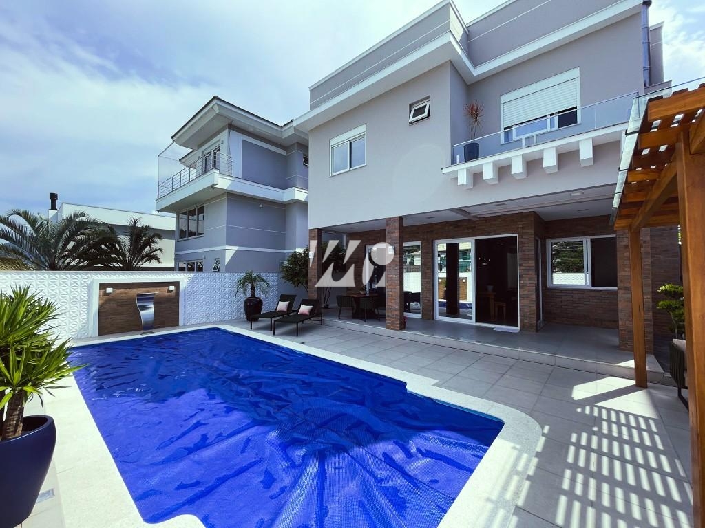 Casa em Pedra Branca, Palhoça. 3 quartos, 307m². Imagem 1 de 12