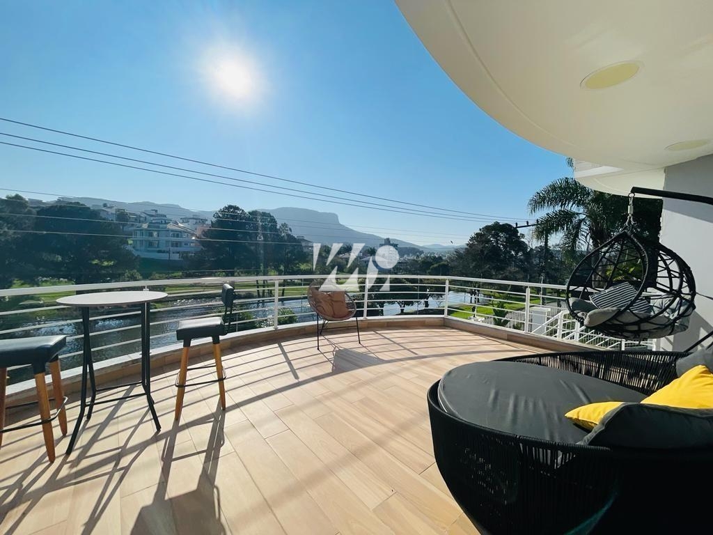 Casa em Pedra Branca, Palhoça. 4 quartos, 238m². Imagem 2 de 19