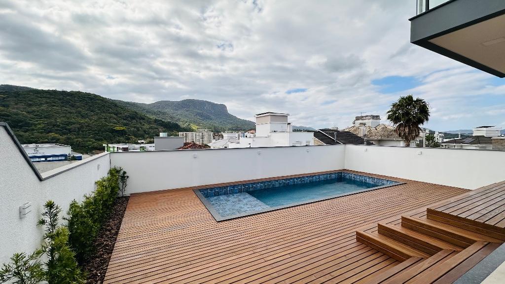 Casa em Pedra Branca, Palhoça. 3 quartos, 299m². Imagem 2 de 24