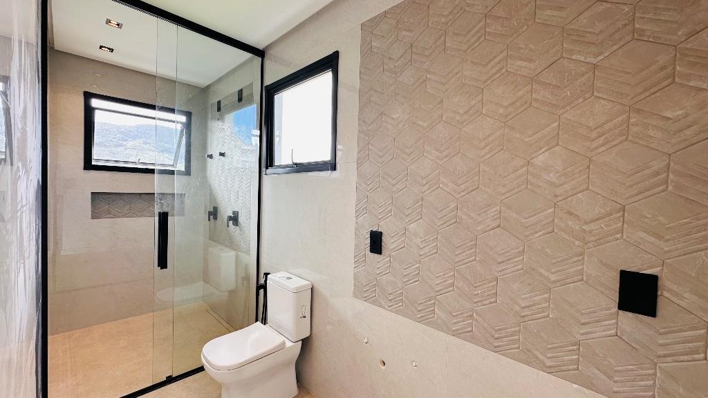 Casa em Pedra Branca, Palhoça. 3 quartos, 299m². Imagem 12 de 24