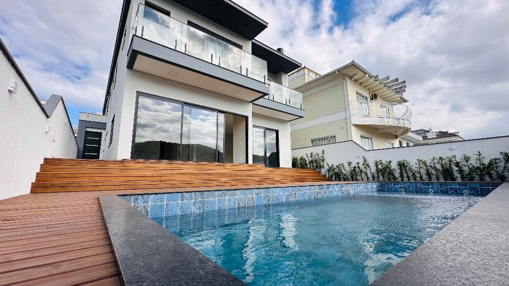 Casa em Pedra Branca, Palhoça. 3 quartos, 299m². Imagem 3 de 24