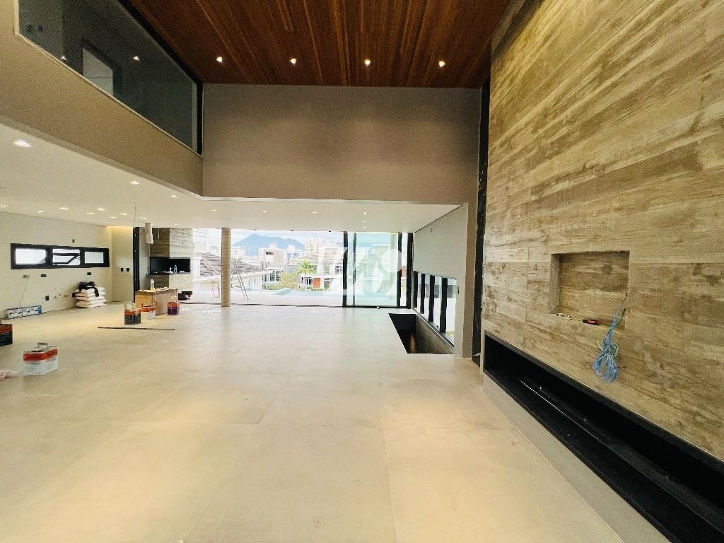 Casa em Pedra Branca, Palhoça. 4 quartos, 547m². Imagem 3 de 11