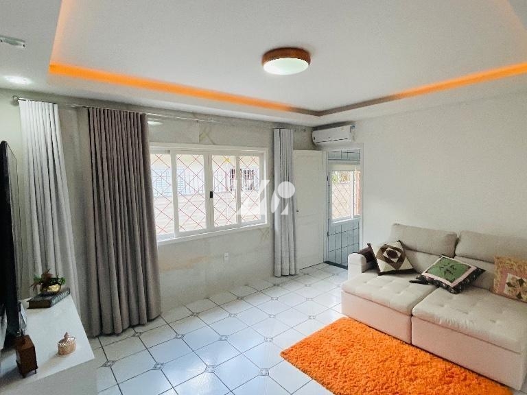 Casa em Centro, Palhoça. 3 quartos, 240m². Imagem 4 de 14