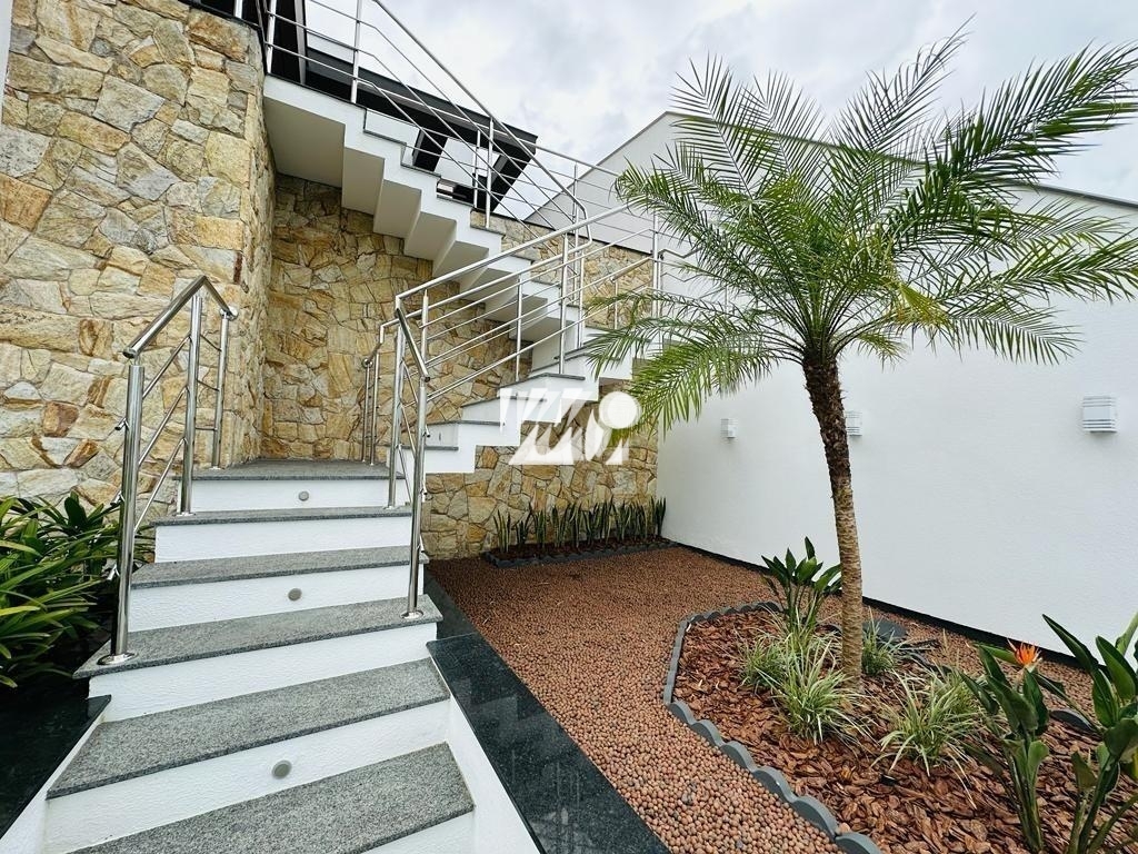 Casa em Pedra Branca, Palhoça. 3 quartos, 268m². Imagem 3 de 28