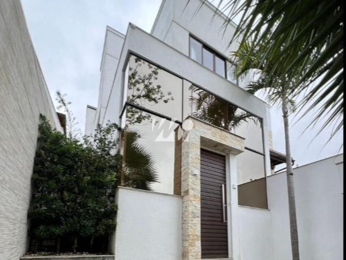 Casa em Pedra Branca, Palhoça. 3 quartos, 310m². Imagem 2 de 13
