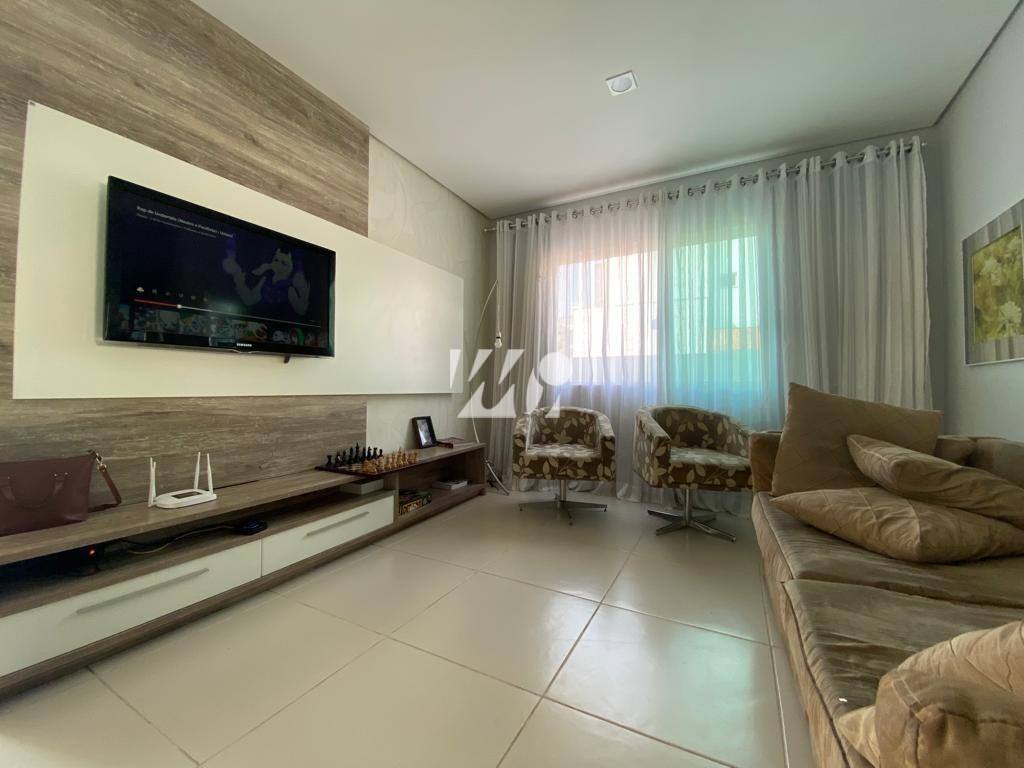 Casa em Pedra Branca, Palhoça. 3 quartos, 204m². Imagem 2 de 19