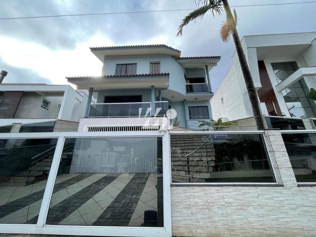 Casa em Pedra Branca, Palhoça. 4 quartos, 236m². Imagem 2 de 20