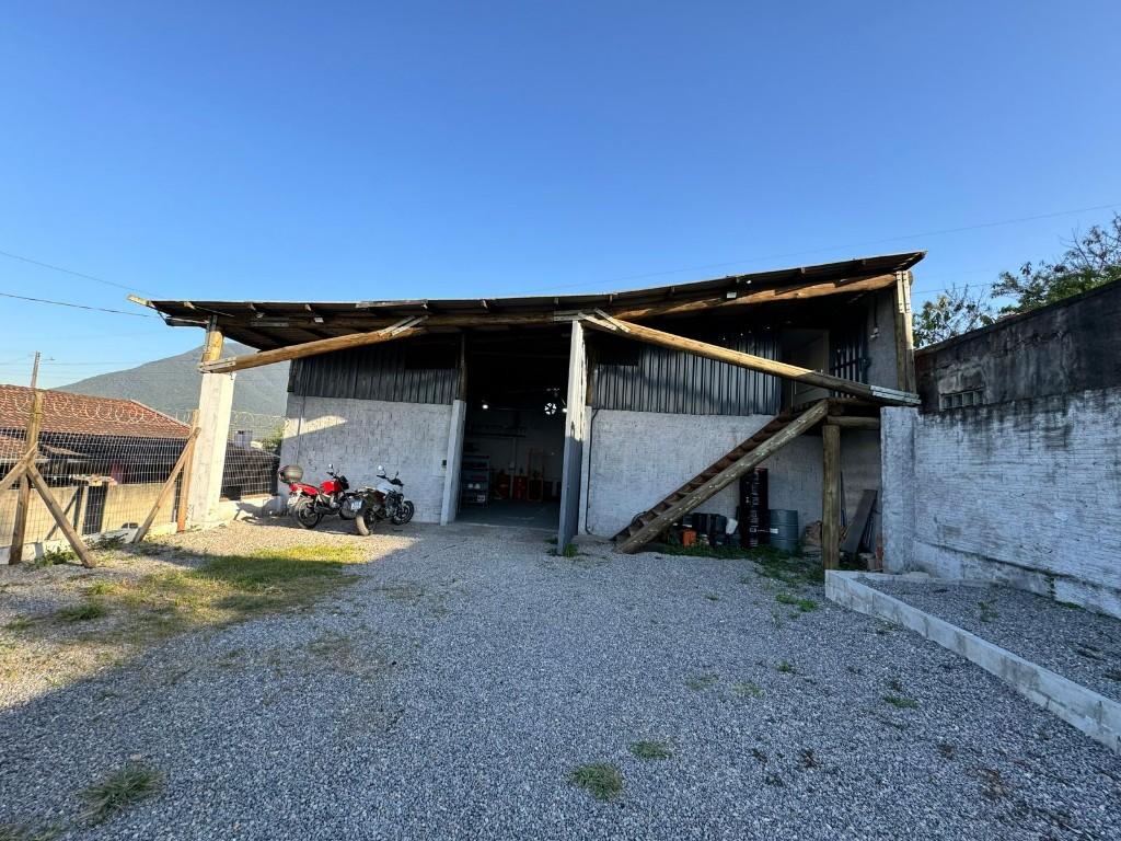 Galpão/Depósito em Aririu, Palhoça. 0 quartos, 110m². Imagem 2 de 10