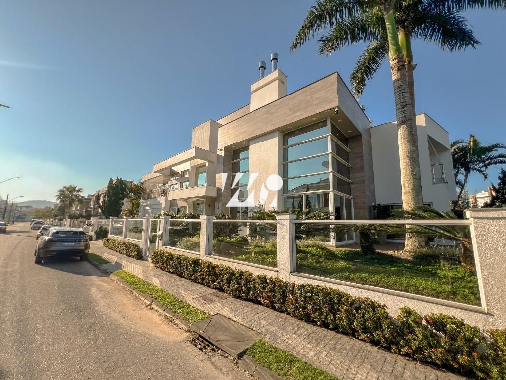 Casa em Pedra Branca, Palhoça. 3 quartos, 525m². Imagem 1 de 11