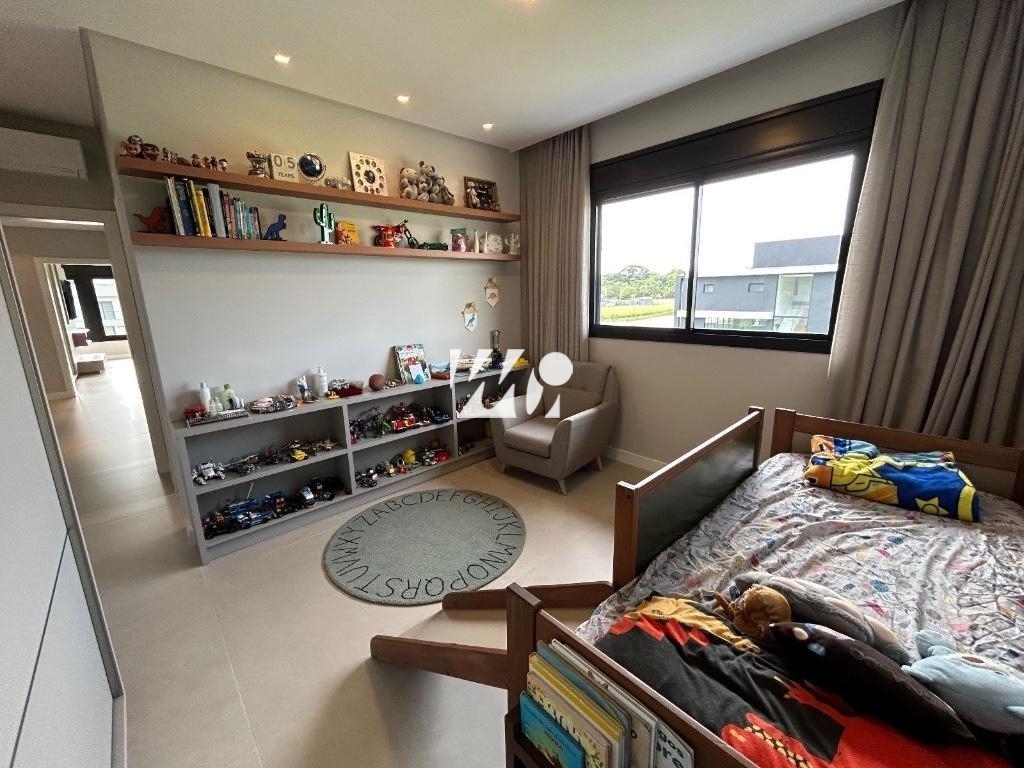 Casa em Pedra Branca, Palhoça. 3 quartos, 288m². Imagem 9 de 10