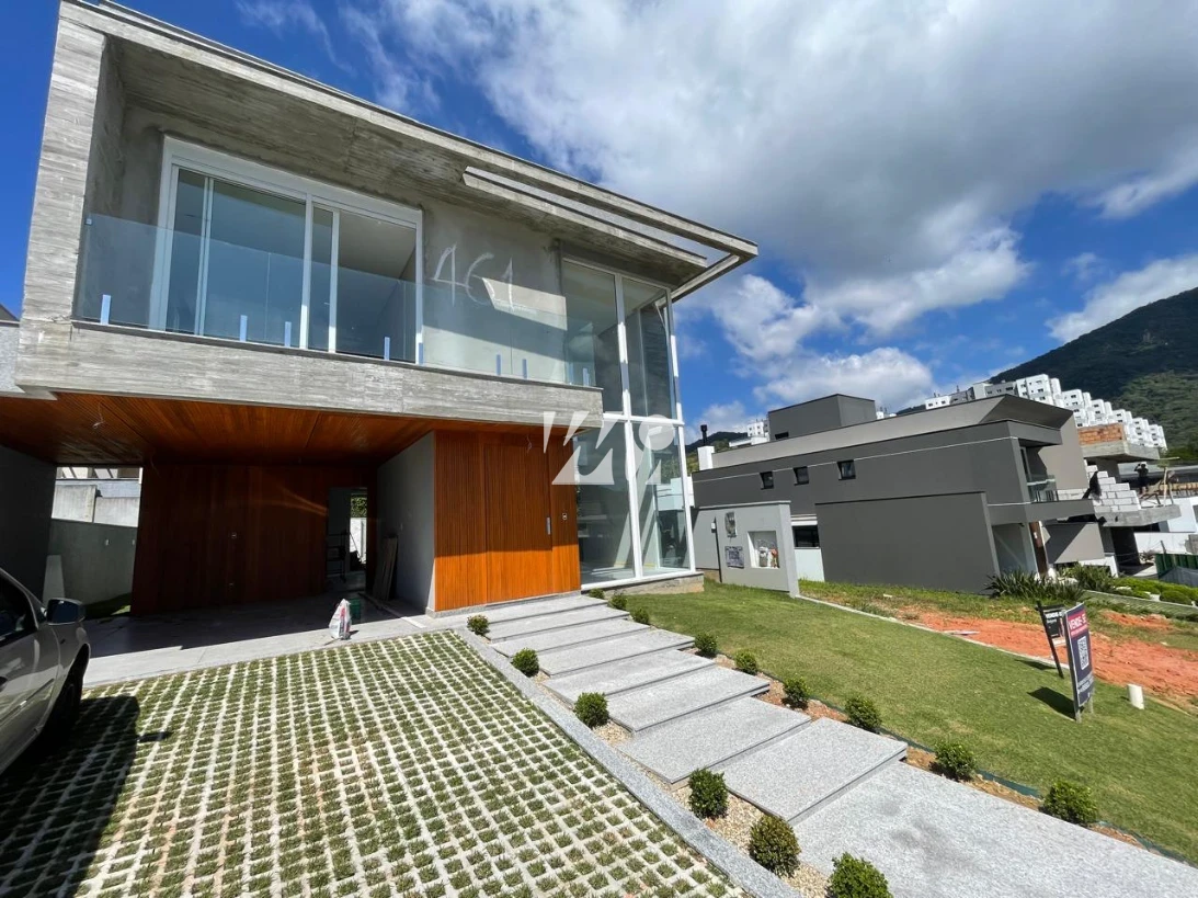 Casa em Pedra Branca, Palhoça. 4 quartos, 331m². Imagem 1 de 7