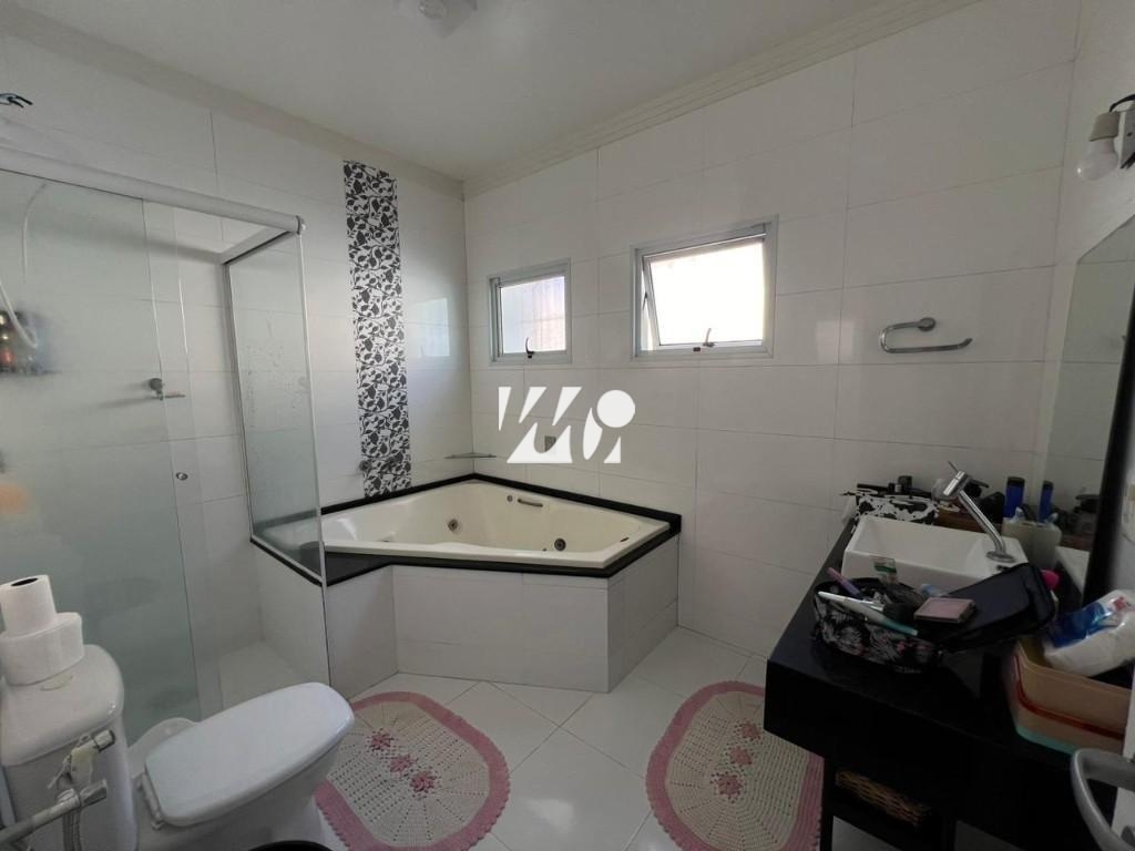 Casa em Pedra Branca, Palhoça. 4 quartos, 189m². Imagem 8 de 14