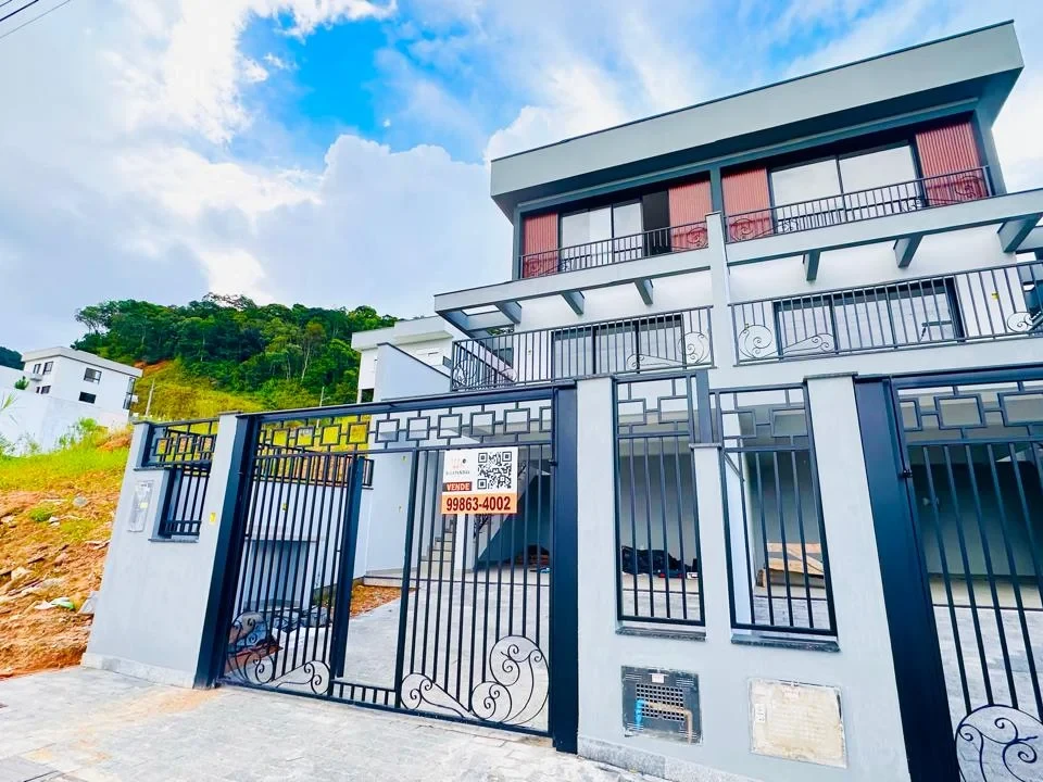Sobrado Geminado em São Sebastião, Palhoça. 3 quartos, 156m². Imagem 1 de 16