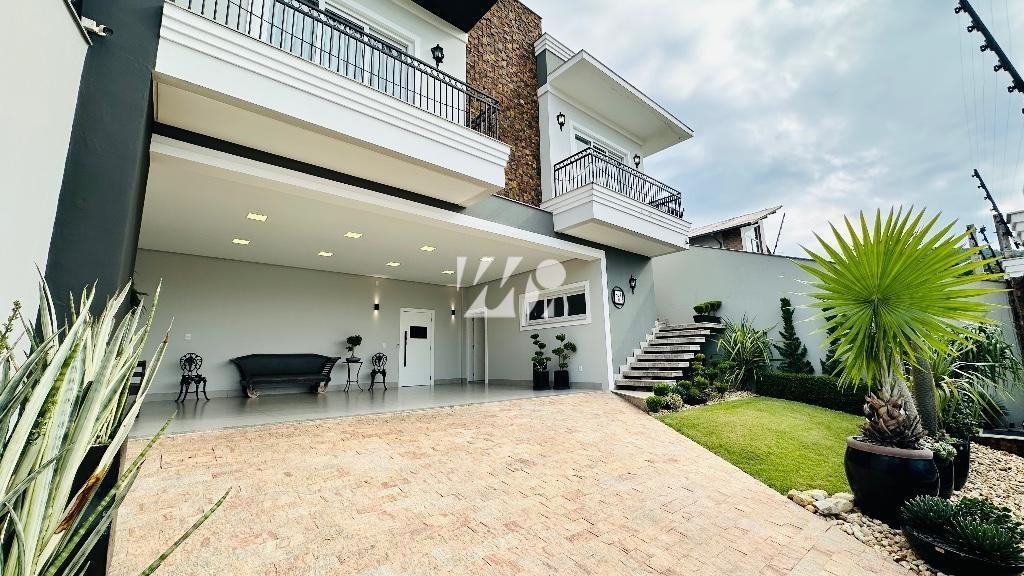 Casa em Pedra Branca, Palhoça. 4 quartos, 249m². Imagem 2 de 14