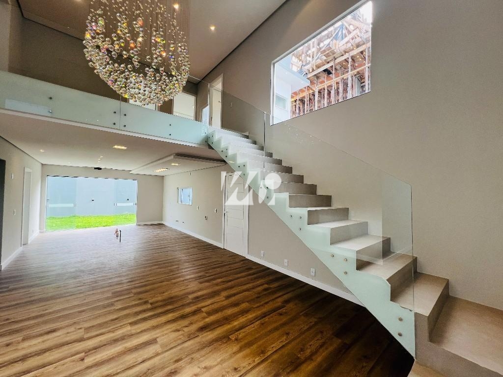 Casa em Pedra Branca, Palhoça. 4 quartos, 245m². Imagem 4 de 10