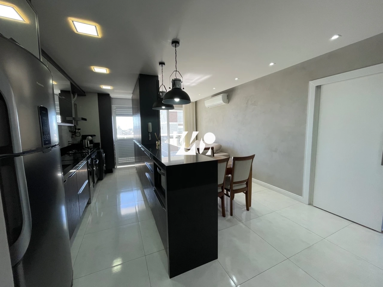 Apartamento em Pagani, Palhoça. 3 quartos, 85m². Imagem 2 de 25