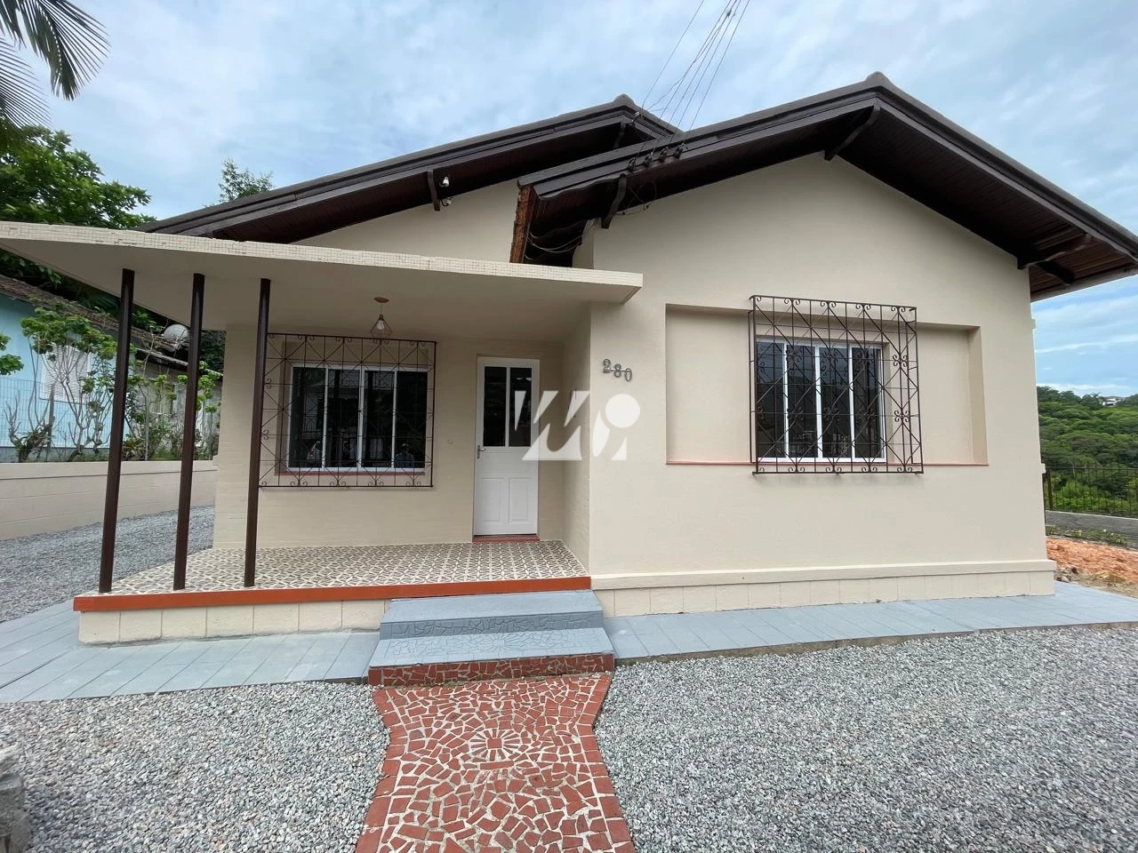 Casa em Centro, Santo Amaro da Imperatriz. 5 quartos, 104m². Imagem 2 de 27