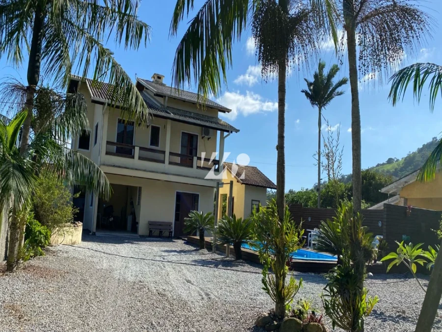 Casa em Freitas, Paulo Lopes. 3 quartos, 180m². Imagem 2 de 35