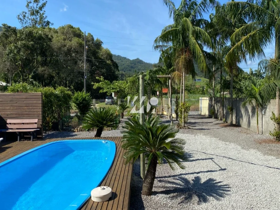 Casa em Freitas, Paulo Lopes. 3 quartos, 180m². Imagem 4 de 35