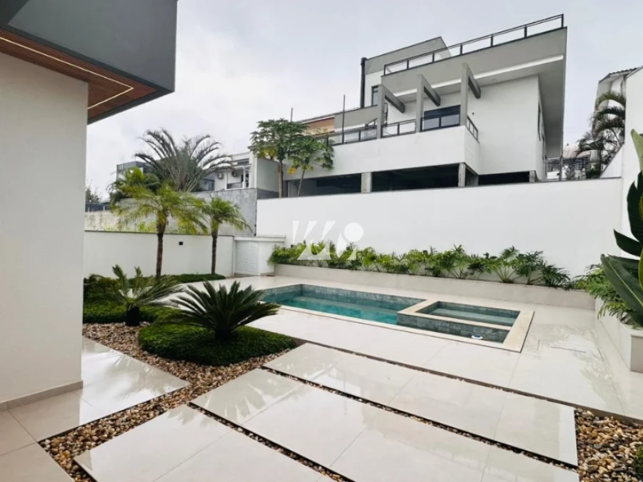 Casa em Pedra Branca, Palhoça. 3 quartos, 240m². Imagem 9 de 19