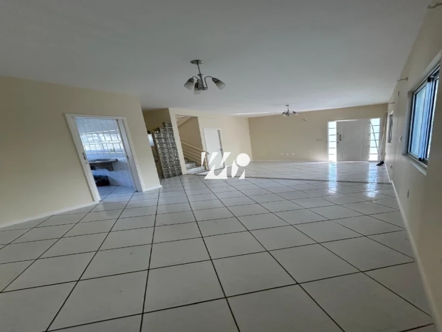 Casa em Pedra Branca, Palhoça. 3 quartos, 233m². Imagem 2 de 13