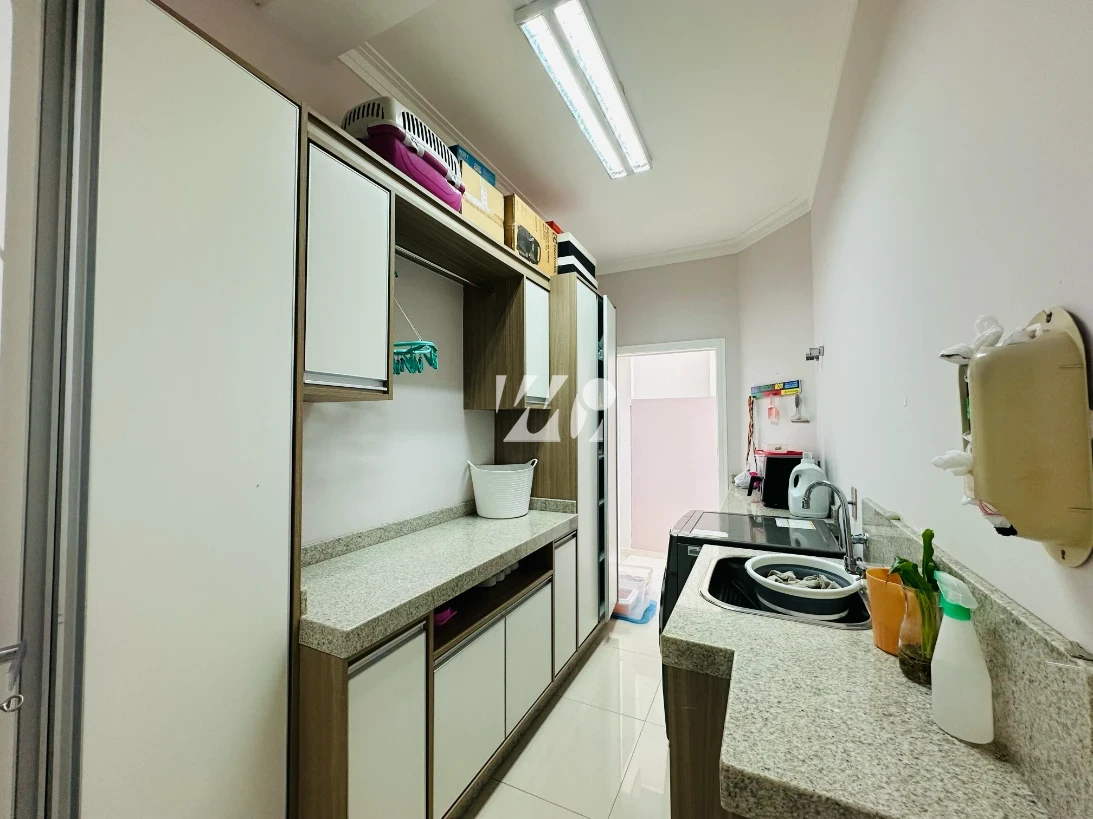 Casa em Pedra Branca, Palhoça. 4 quartos, 261m². Imagem 4 de 17