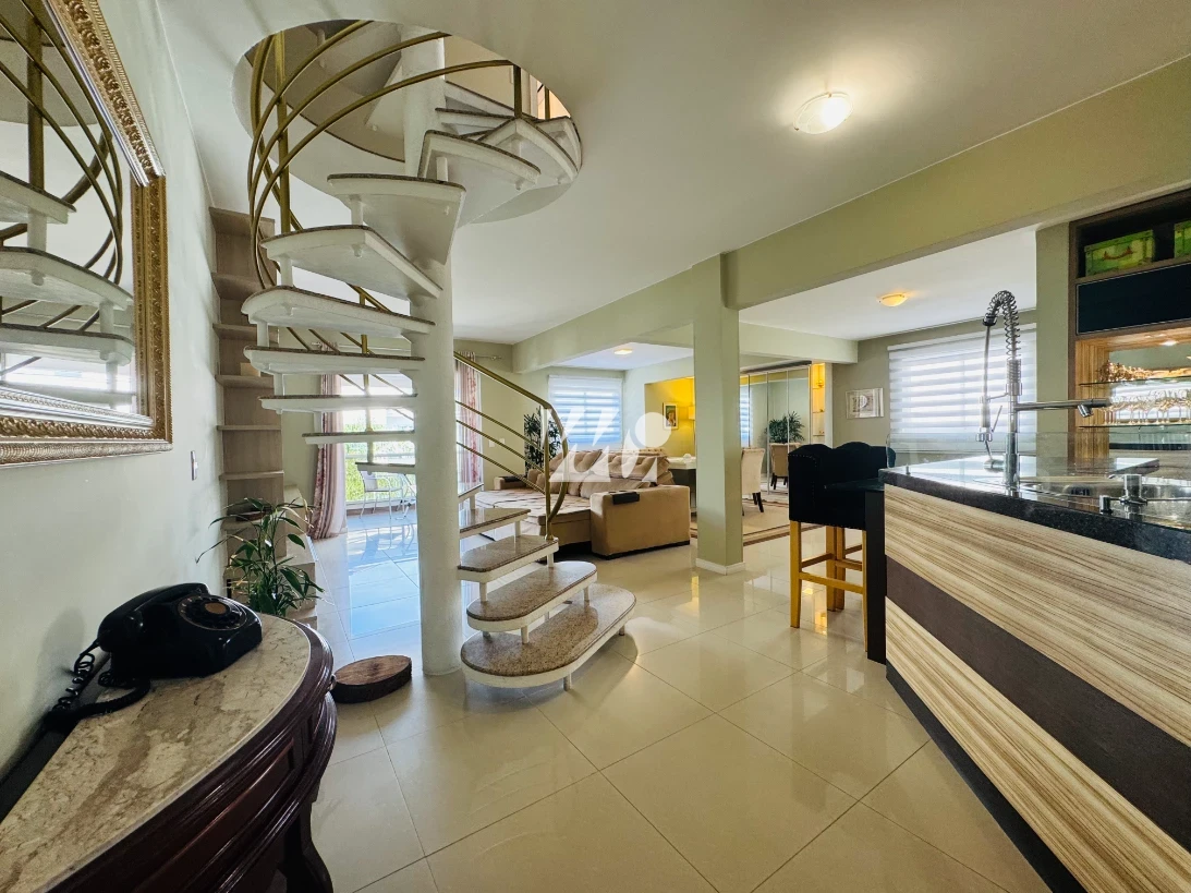 Cobertura em Pagani, Palhoça. 4 quartos, 205m². Imagem 3 de 19