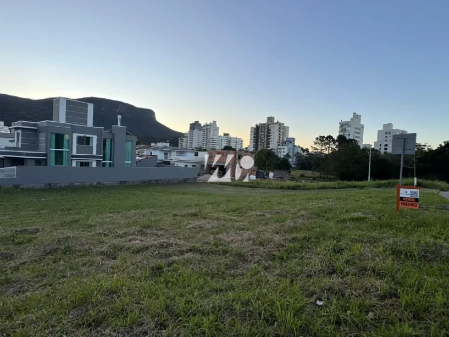 Terreno em Pedra Branca, Palhoça. 0 quartos, 0m². Imagem 2 de 4