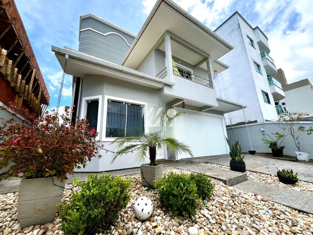 Casa em Pagani, Palhoça. 3 quartos, 170m². Imagem 2 de 10