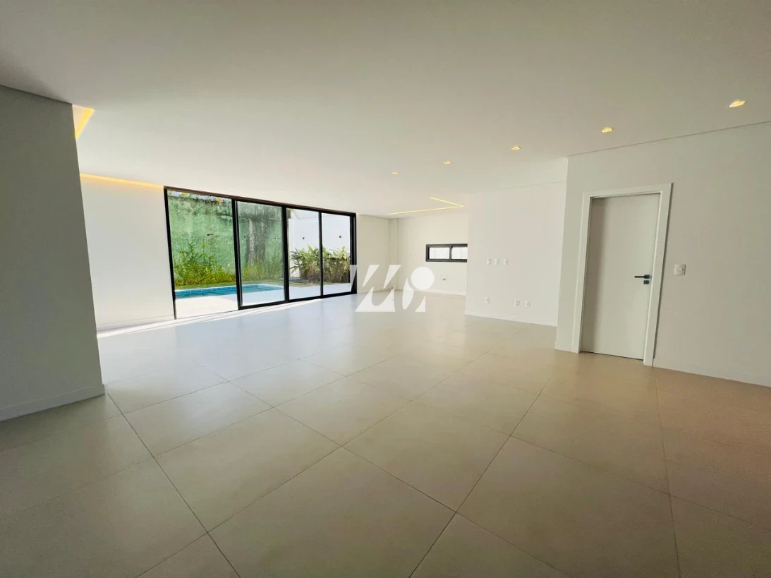 Casa em Pedra Branca, Palhoça. 3 quartos, 344m². Imagem 2 de 16