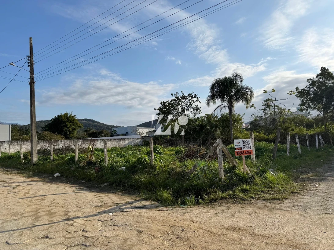 Terreno em Aririú, Palhoça. 0 quartos, 0m². Imagem 1 de 4