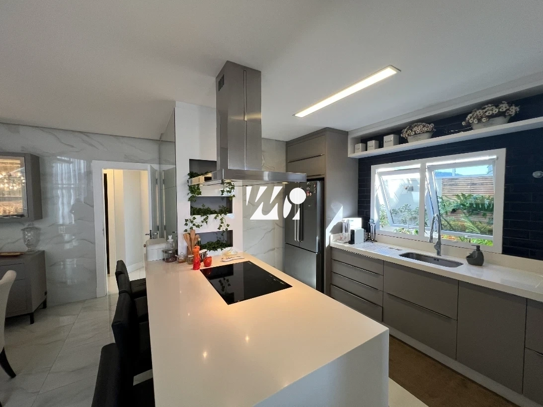 Casa em Pedra Branca, Palhoça. 3 quartos, 341m². Imagem 1 de 25